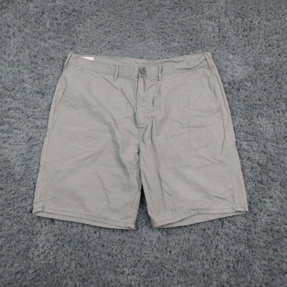 Levi Strauss & Co. Shorts Mens 42 Gray Chino Flat Front Casual Summer 42x9.5*